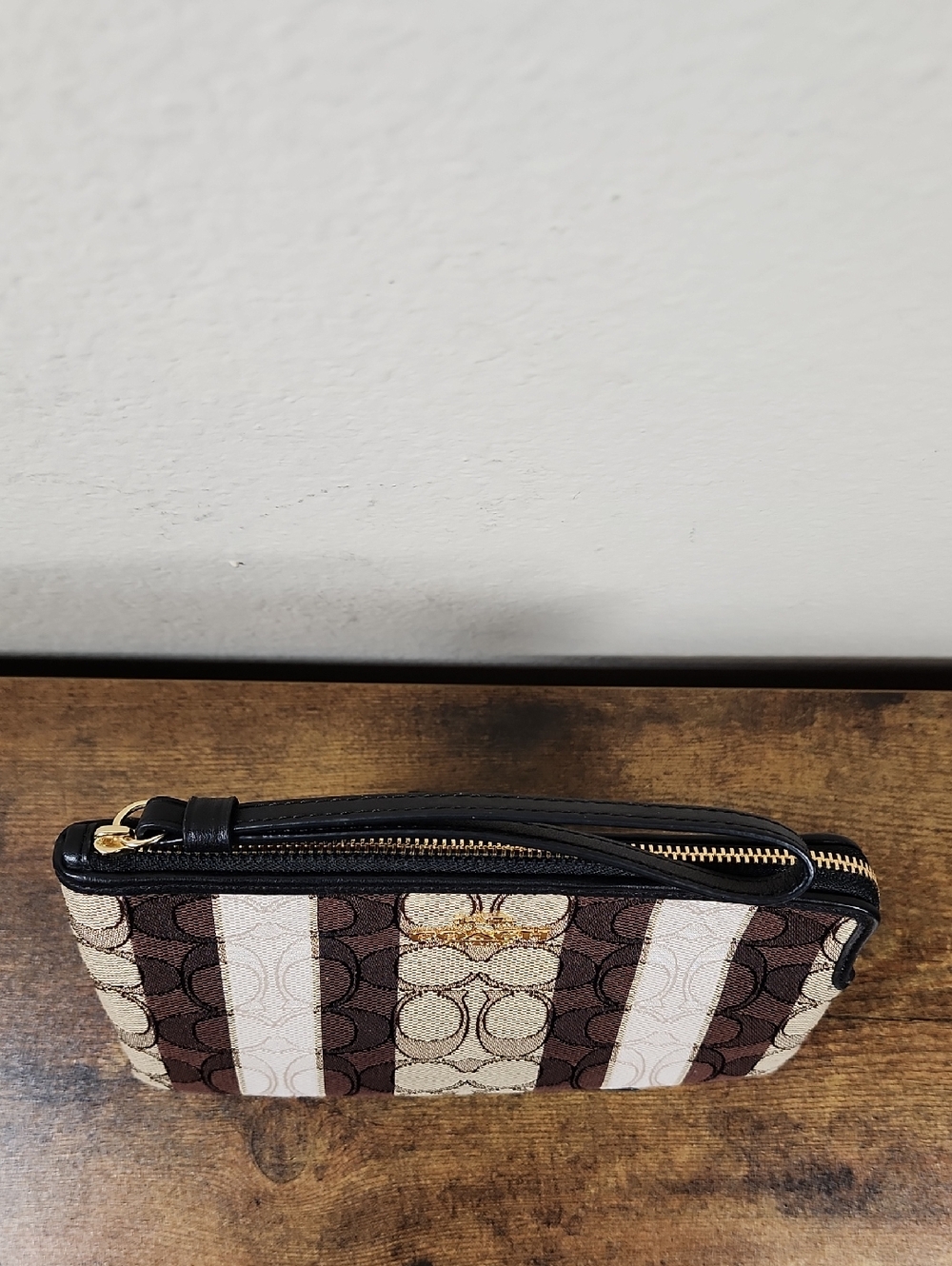 Coach Large Corner Zip Wristlet In Signature Jacquard With Stripes - Picture 3 of 14
